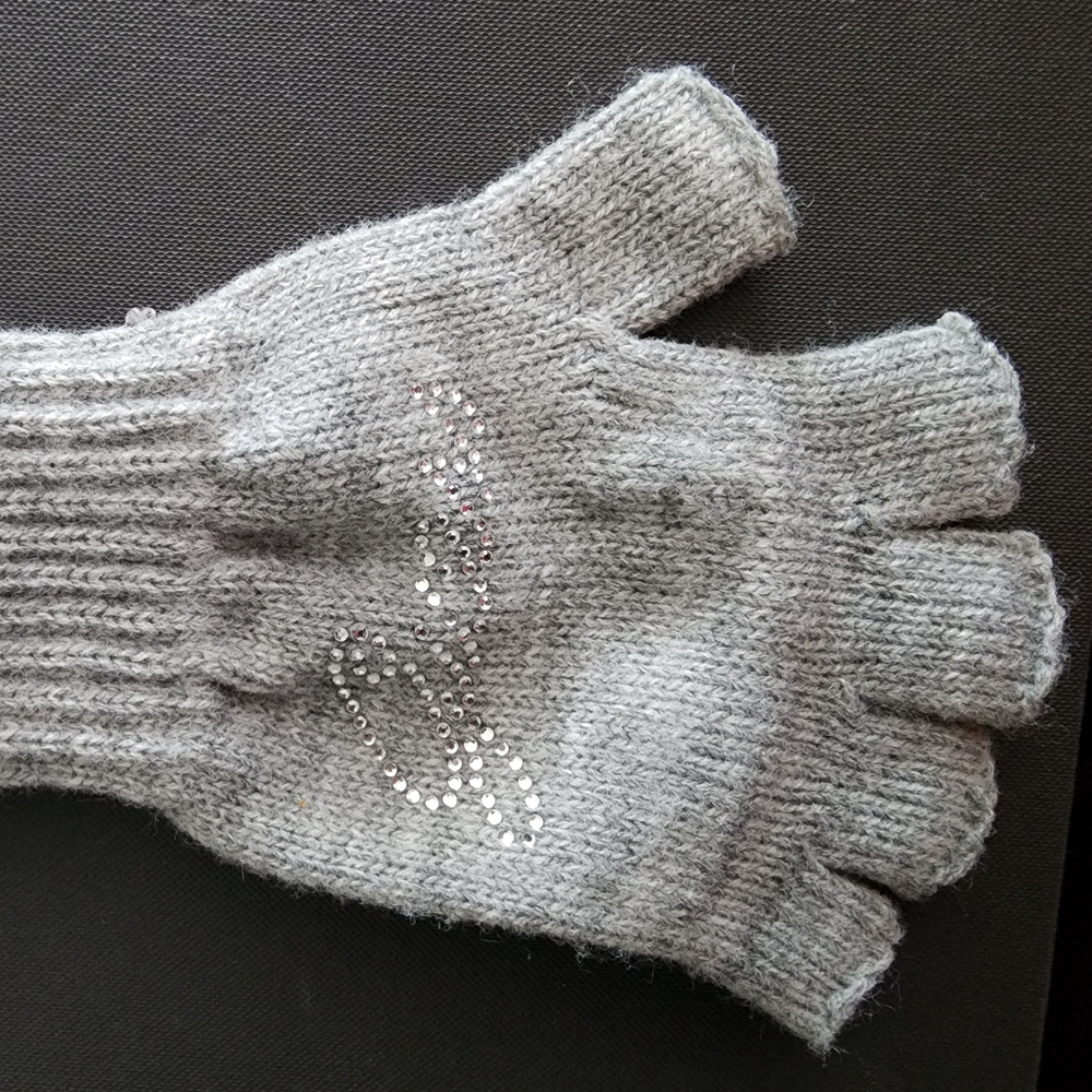 Guess Grey Knit Gloves One Size